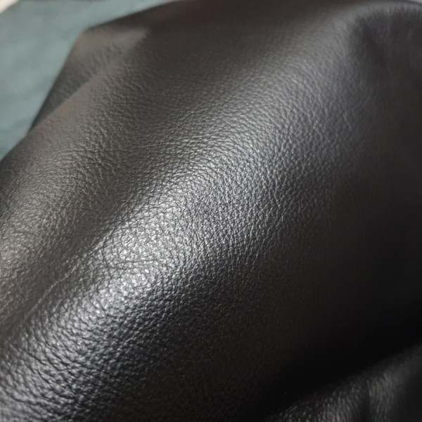UPHOSLTERY LEATHER 2467